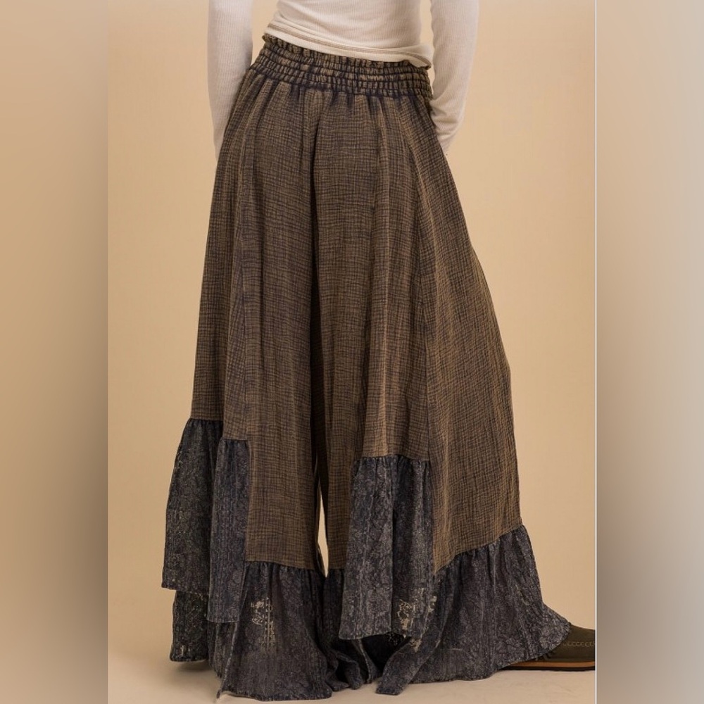 NWT Bluevelvet Textured Cotton Gauze Wide Leg Pants with Lace Detail at Hem - Picture 8 of 9